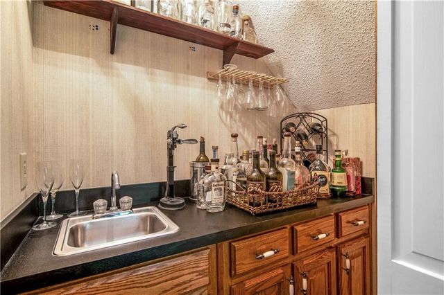 560 Saddle Crest Drive, Roswell, GA 30075