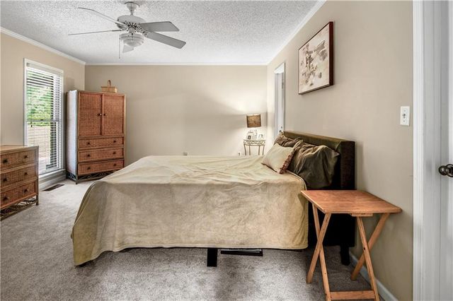 560 Saddle Crest Drive, Roswell, GA 30075