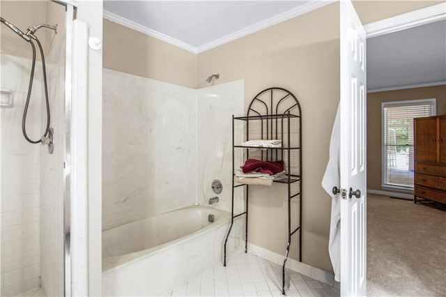 560 Saddle Crest Drive, Roswell, GA 30075