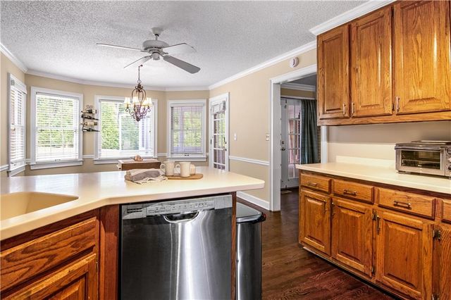560 Saddle Crest Drive, Roswell, GA 30075