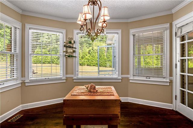 560 Saddle Crest Drive, Roswell, GA 30075