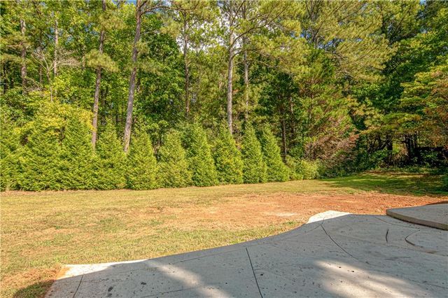560 Saddle Crest Drive, Roswell, GA 30075