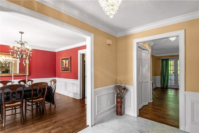 560 Saddle Crest Drive, Roswell, GA 30075