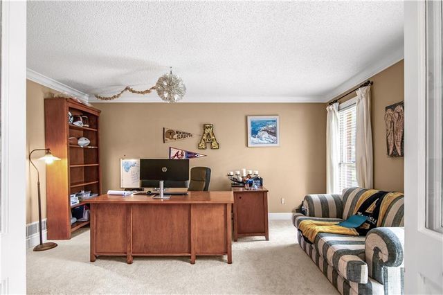 560 Saddle Crest Drive, Roswell, GA 30075