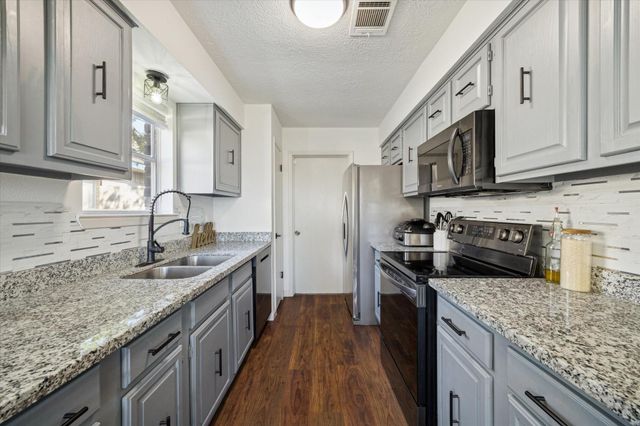 11207 Rousseau Drive, Houston, TX 77065