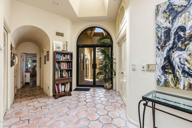 2012 E NORTHVIEW Avenue, Phoenix, AZ 85020