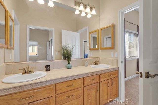 19274 Kanbridge Street, Apple Valley, CA 92308