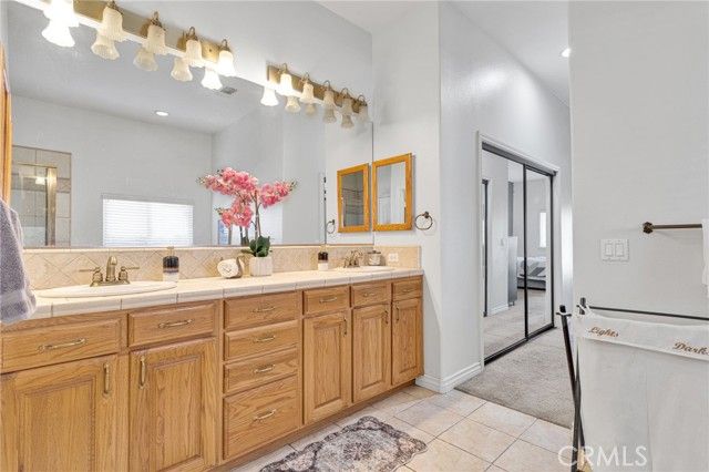 19274 Kanbridge Street, Apple Valley, CA 92308