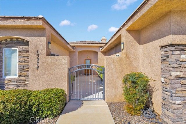 19274 Kanbridge Street, Apple Valley, CA 92308