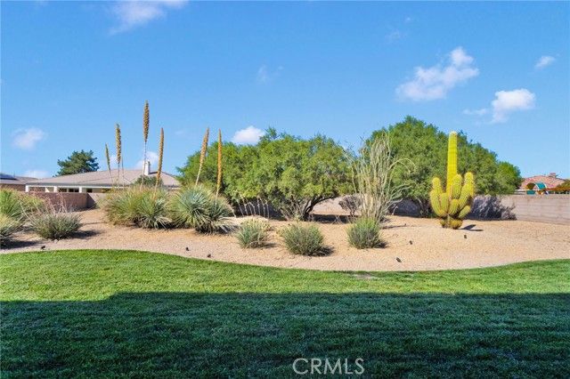 19274 Kanbridge Street, Apple Valley, CA 92308