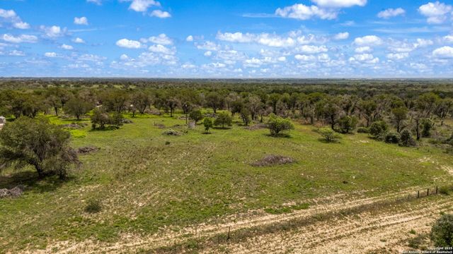 26013 Sand Cliff Dr, San Antonio, TX 78264