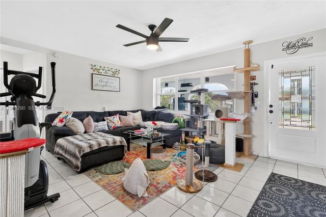 1335 NW 129th St, North Miami, FL 33167