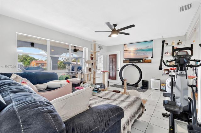 1335 NW 129th St, North Miami, FL 33167