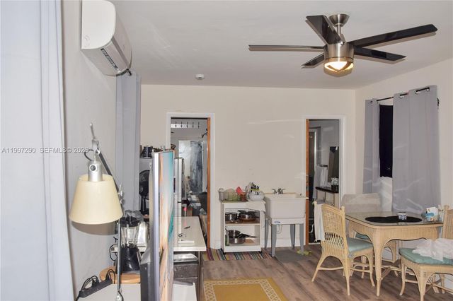 1335 NW 129th St, North Miami, FL 33167