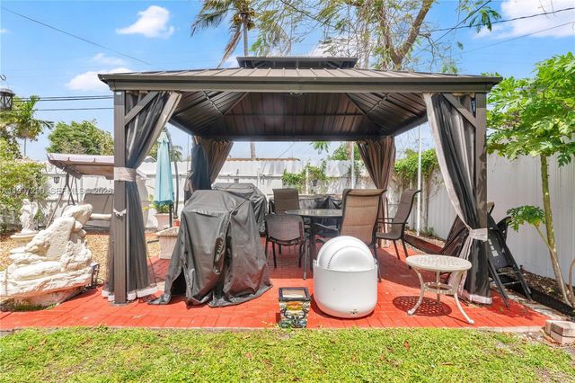 1335 NW 129th St, North Miami, FL 33167