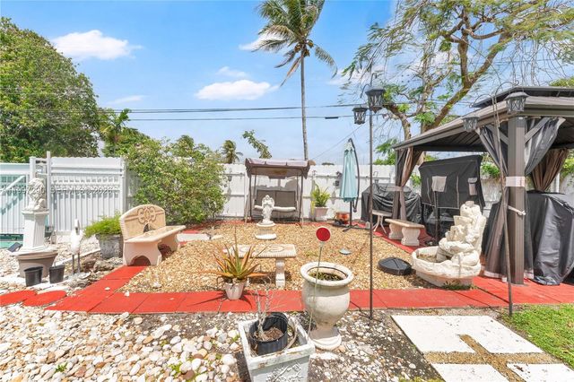 1335 NW 129th St, North Miami, FL 33167