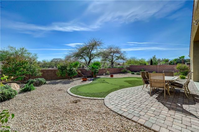 8215 Southern Comfort Avenue, Las Vegas, NV 89131