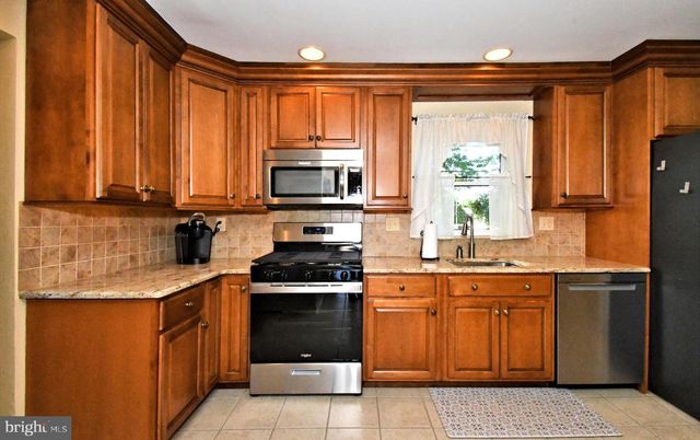 204 ORLEMANN AVE, Oreland, PA 19075