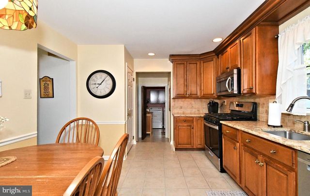204 ORLEMANN AVE, Oreland, PA 19075