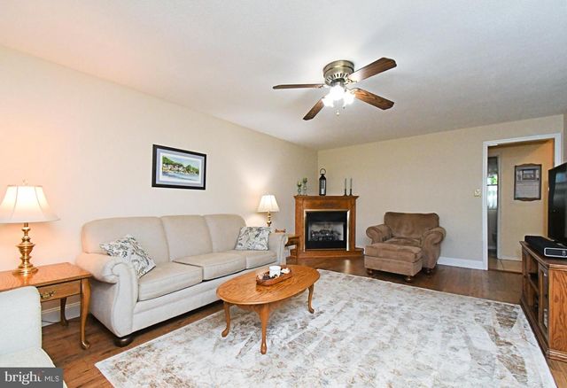 204 ORLEMANN AVE, Oreland, PA 19075