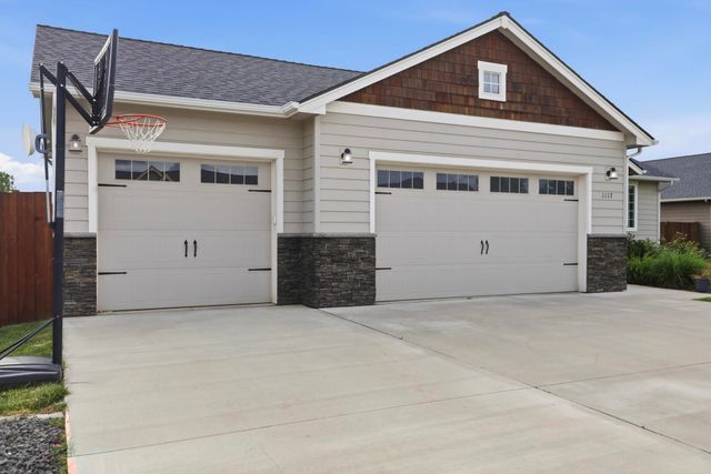 1117 N Main St, Deer Park, WA 99006