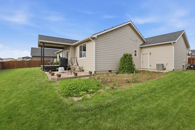 1117 N Main St, Deer Park, WA 99006