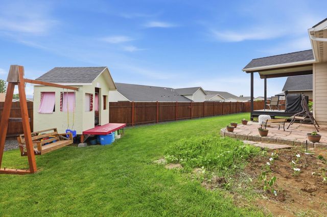 1117 N Main St, Deer Park, WA 99006