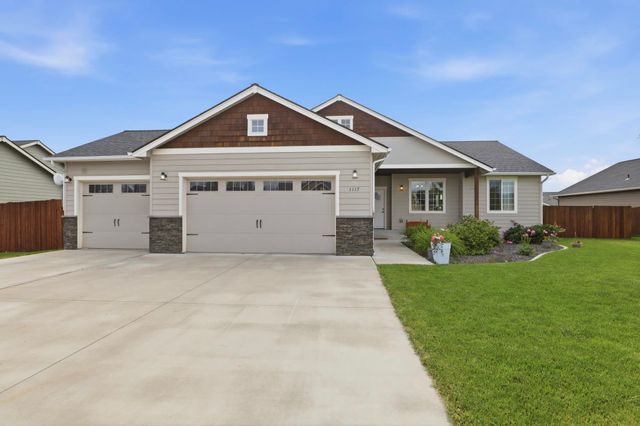 1117 N Main St, Deer Park, WA 99006