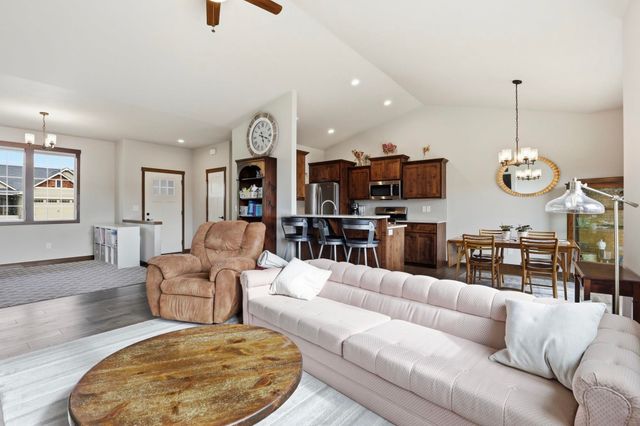 1117 N Main St, Deer Park, WA 99006