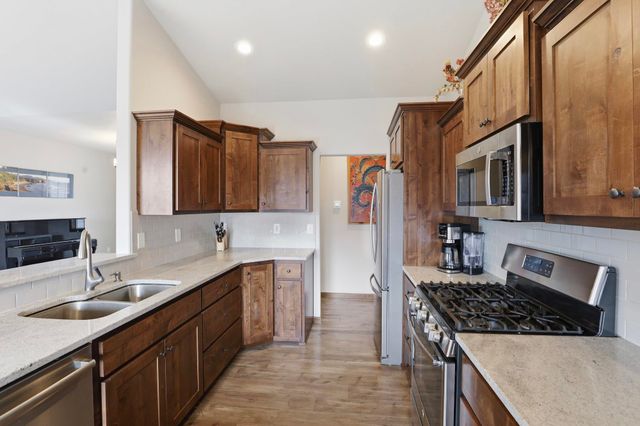 1117 N Main St, Deer Park, WA 99006