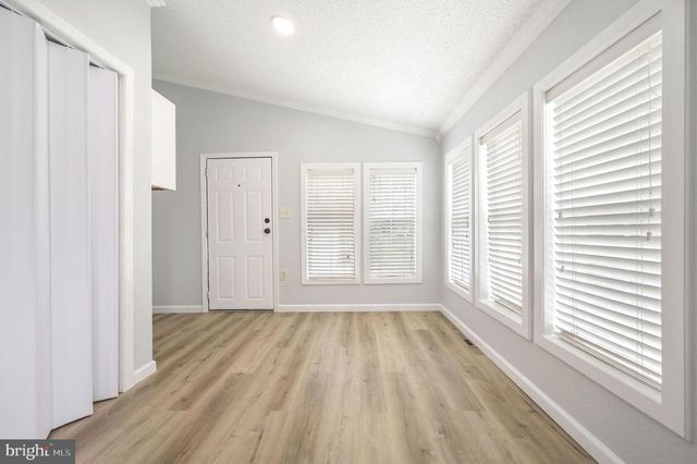 112 E HOLLY DR, Lincoln, DE 19960