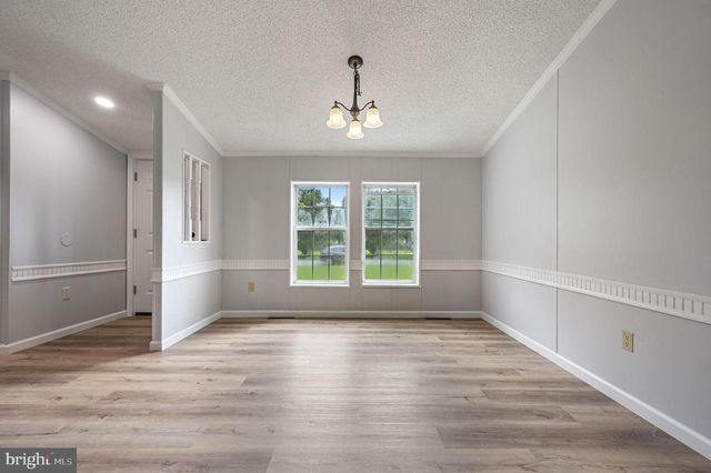 112 E HOLLY DR, Lincoln, DE 19960