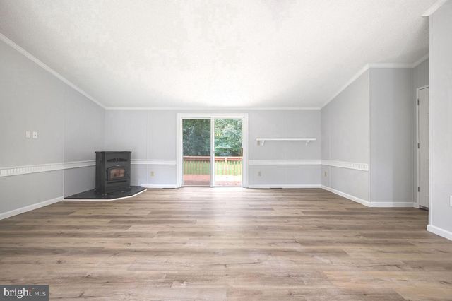 112 E HOLLY DR, Lincoln, DE 19960