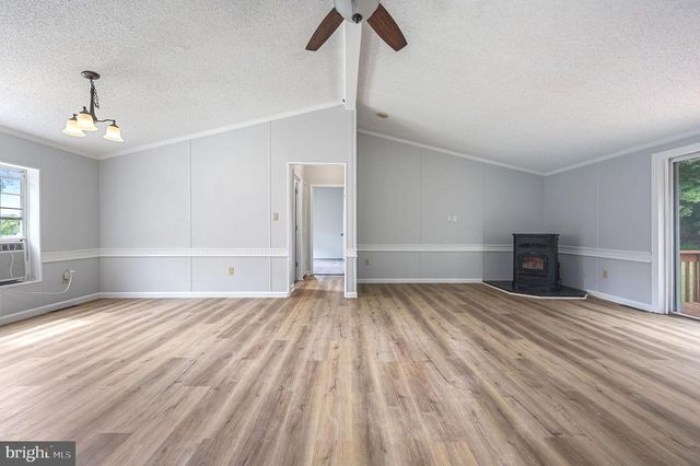 112 E HOLLY DR, Lincoln, DE 19960