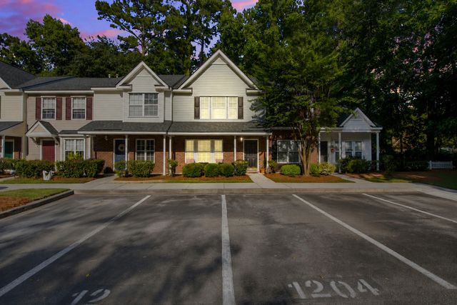 1204 Pine Bluff Drive, Summerville, SC 29483