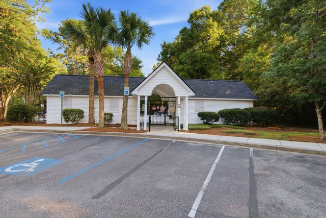 1204 Pine Bluff Drive, Summerville, SC 29483