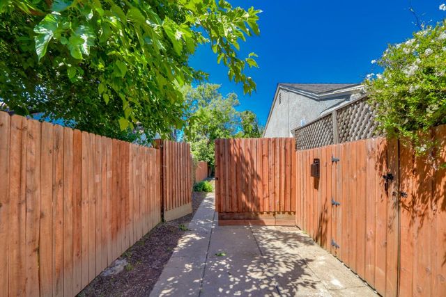 4400 E Nichols Ave, Sacramento, CA 95820