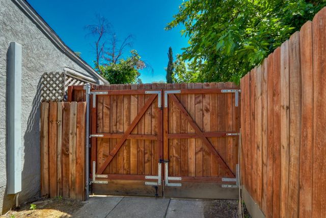 4400 E Nichols Ave, Sacramento, CA 95820