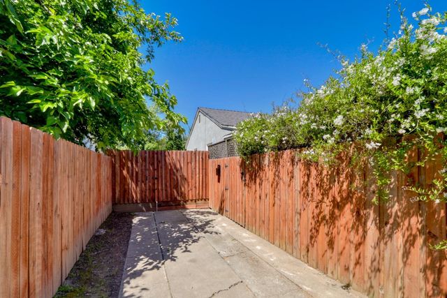 4400 E Nichols Ave, Sacramento, CA 95820