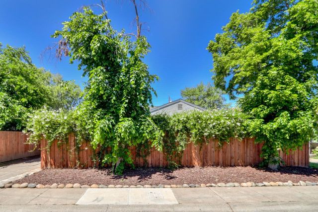 4400 E Nichols Ave, Sacramento, CA 95820