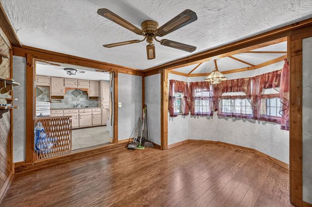 6709 County Road 527, Burleson, TX 76028