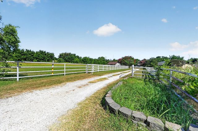 6709 County Road 527, Burleson, TX 76028