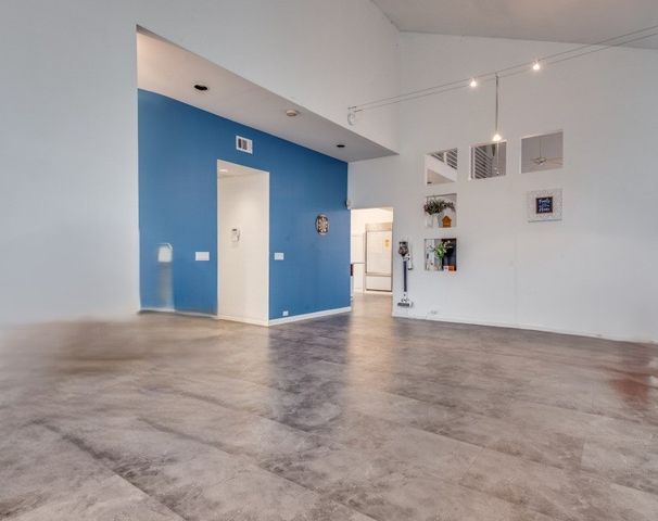 4232 Las Brisas Court, Irving, TX 75038