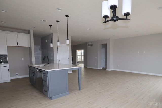 9211 Bottega Drive S, Washington Twp, OH 45458