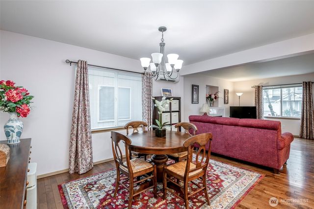 2707 8th Street SE, Puyallup, WA 98374