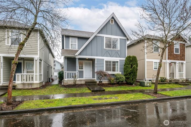 2707 8th Street SE, Puyallup, WA 98374