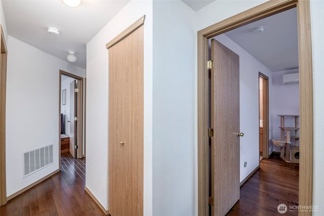 2707 8th Street SE, Puyallup, WA 98374