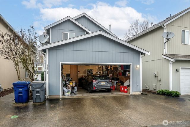 2707 8th Street SE, Puyallup, WA 98374