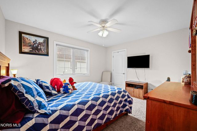 9360 Saint Angelas Way, Sylvania, OH 43560