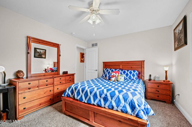9360 Saint Angelas Way, Sylvania, OH 43560